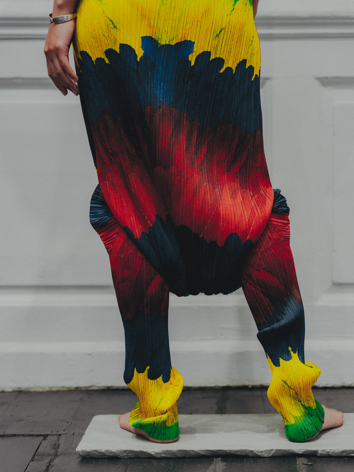 PLEATS PLEASE