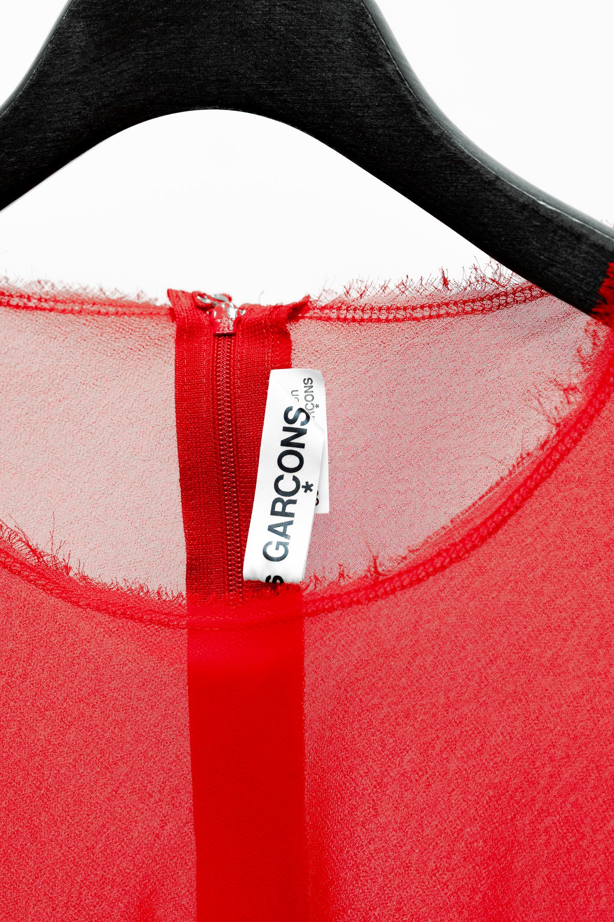 COMME des GARÇONS